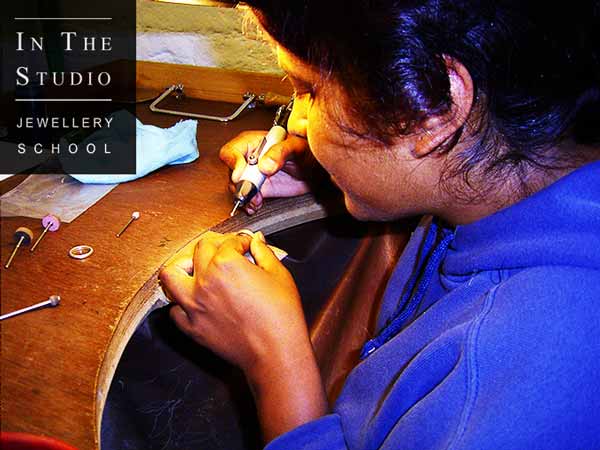 Stone-Setting-with-Pendant-Motor