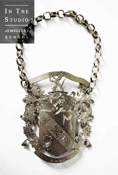 Egraved-shield-crest