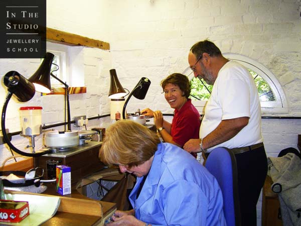 Jewellery-Students-in-Workshop