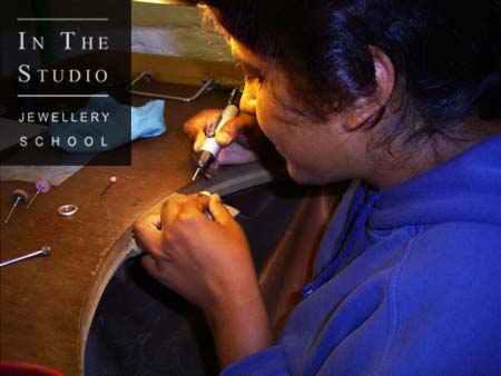 Student-Jeweller-using-Pendant-Motor